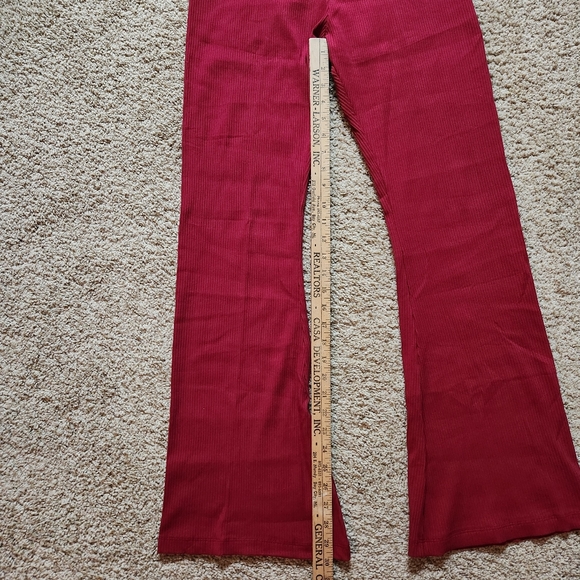 NWT PINK Stretch cotton ribbed flare legging. Size Large. Color deep red - Picture 10 of 11